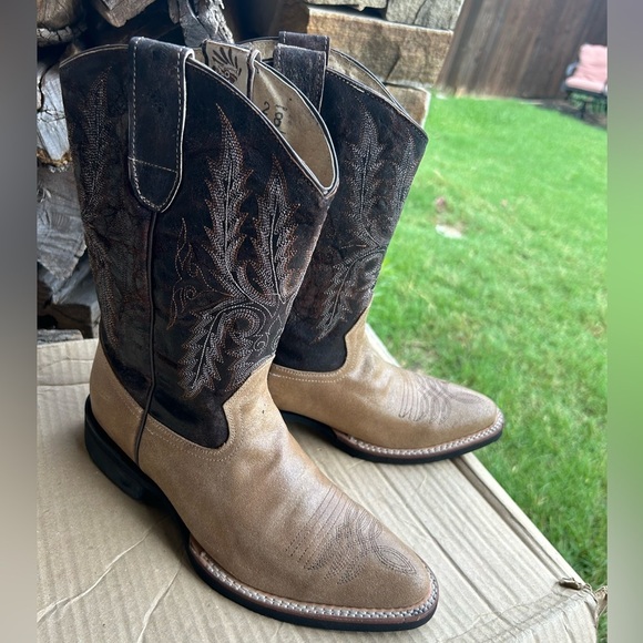 Mens Cowboy Western boots in tan & brown leather NWB Sz-28 (US 9.5) locBB - Picture 3 of 11